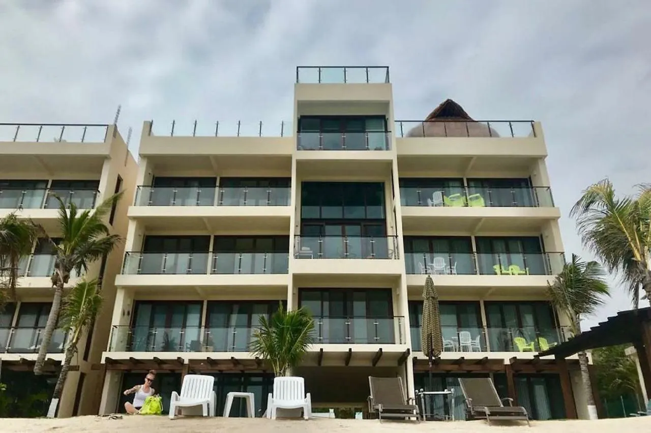아파트 Deluxe New Beachfront Penthouse In 아쿠말 멕시코